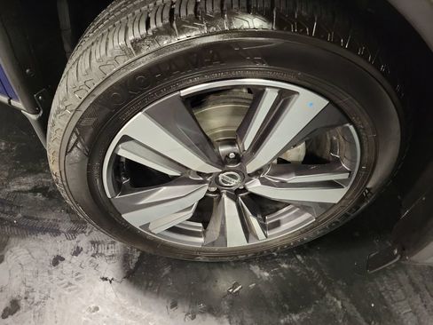 Used 2021 Nissan Rogue Platinum AWD/4WD image 10
