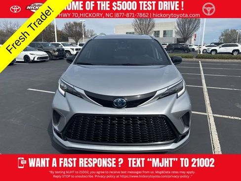 Used 2023 Toyota Sienna XSE image 2