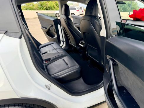 Used 2022 Tesla Model Y Performance AWD/4WD image 49