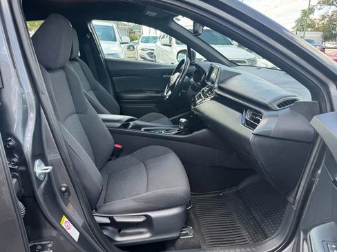 Used 2018 Toyota C-HR XLE image 13