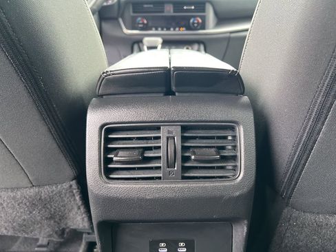 Used 2025 Nissan Rogue SV image 29