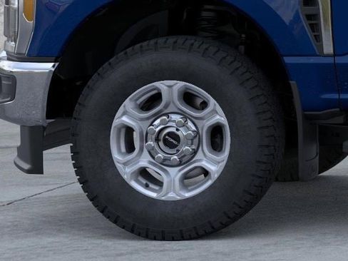 New 2026 Ford F350 XLT w/ FX4 Off-Road Package AWD/4WD image 19