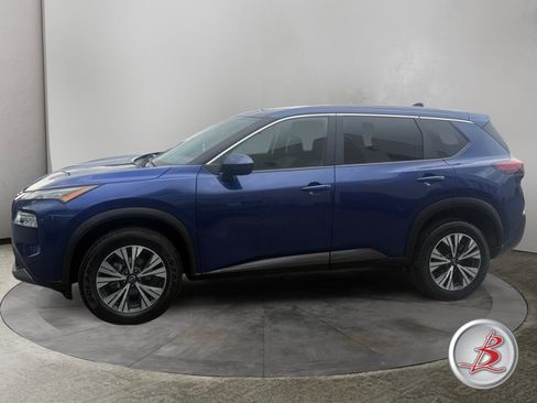 Used 2023 Nissan Rogue SV AWD/4WD image 4