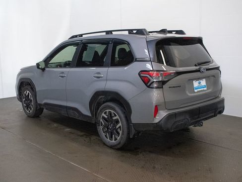 Certified 2025 Subaru Forester Premium w/ Convenience Package #2 AWD/4WD image 6