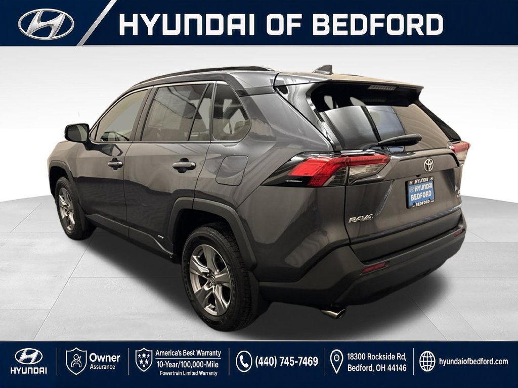 Used 2025 Toyota RAV4 LE AWD/4WD image 8