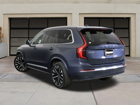 Certified 2025 Volvo XC90 B5 Core image 2