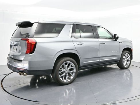 Used 2024 GMC Yukon Denali w/ Denali Reserve Package image 7