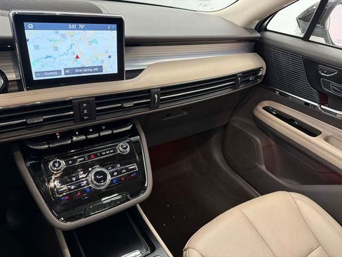 Certified 2022 Lincoln Corsair Standard w/ Premium Package image 25