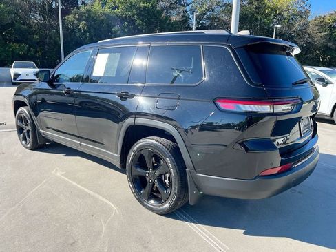 Used 2023 Jeep Grand Cherokee L Laredo image 5