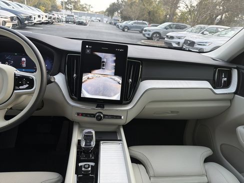 Used 2026 Volvo XC60 B5 Ultra w/ Protection Package Premier image 31