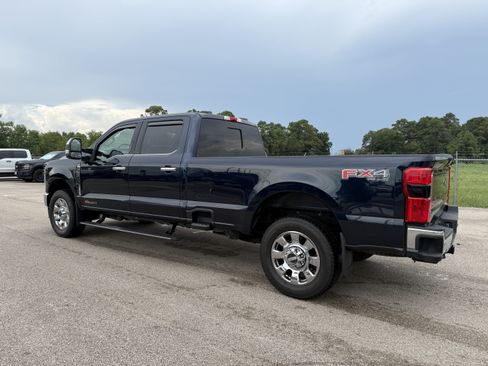 Used 2024 Ford F350 Lariat w/ Lariat Ultimate Package AWD/4WD image 3
