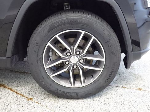 Certified 2018 Jeep Grand Cherokee Limited AWD/4WD image 13