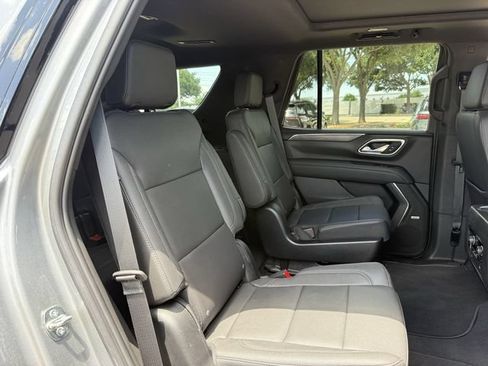 Used 2023 Chevrolet Tahoe Z71 w/ Luxury Package AWD/4WD image 32