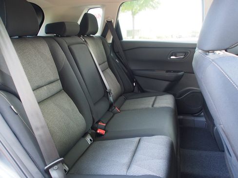 Used 2026 Nissan Rogue SV FWD image 13