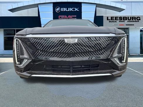 Used 2026 Cadillac Lyriq Signature Luxury w/ Nappa Leather Package AWD/4WD image 2