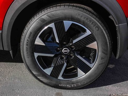 Certified 2025 Nissan Kicks SV image 12