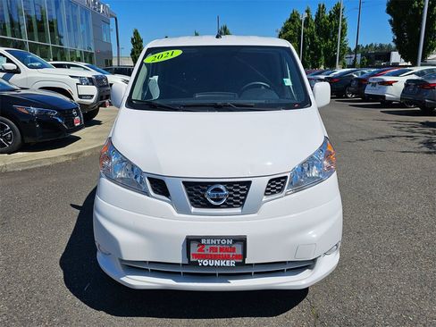 Used 2021 Nissan NV200 SV image 2
