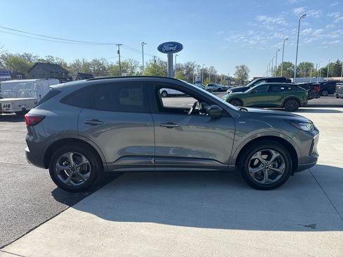 Used 2024 Ford Escape ST-Line w/ Tech Pack #1 AWD/4WD image 6