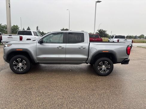 Used 2025 GMC Canyon AT4 AWD/4WD image 8