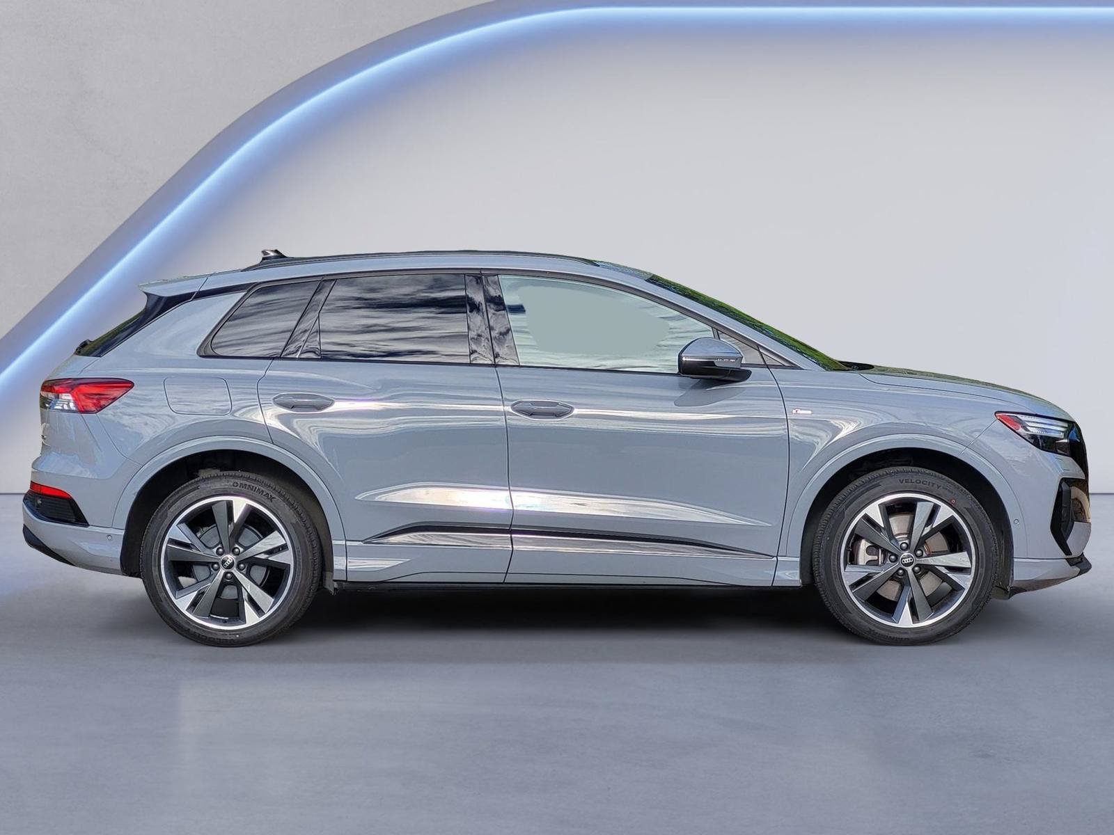 Used 2023 Audi Q4 e-tron Prestige w/ Black Optic Package AWD/4WD image 4