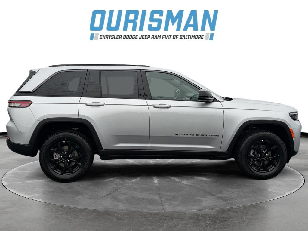 New 2026 Jeep Grand Cherokee Altitude AWD/4WD image 7