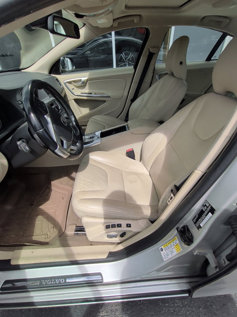 Used 2012 Volvo S60 T5 FWD image 4