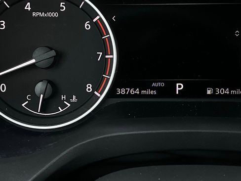 Used 2025 Nissan Rogue SV image 37