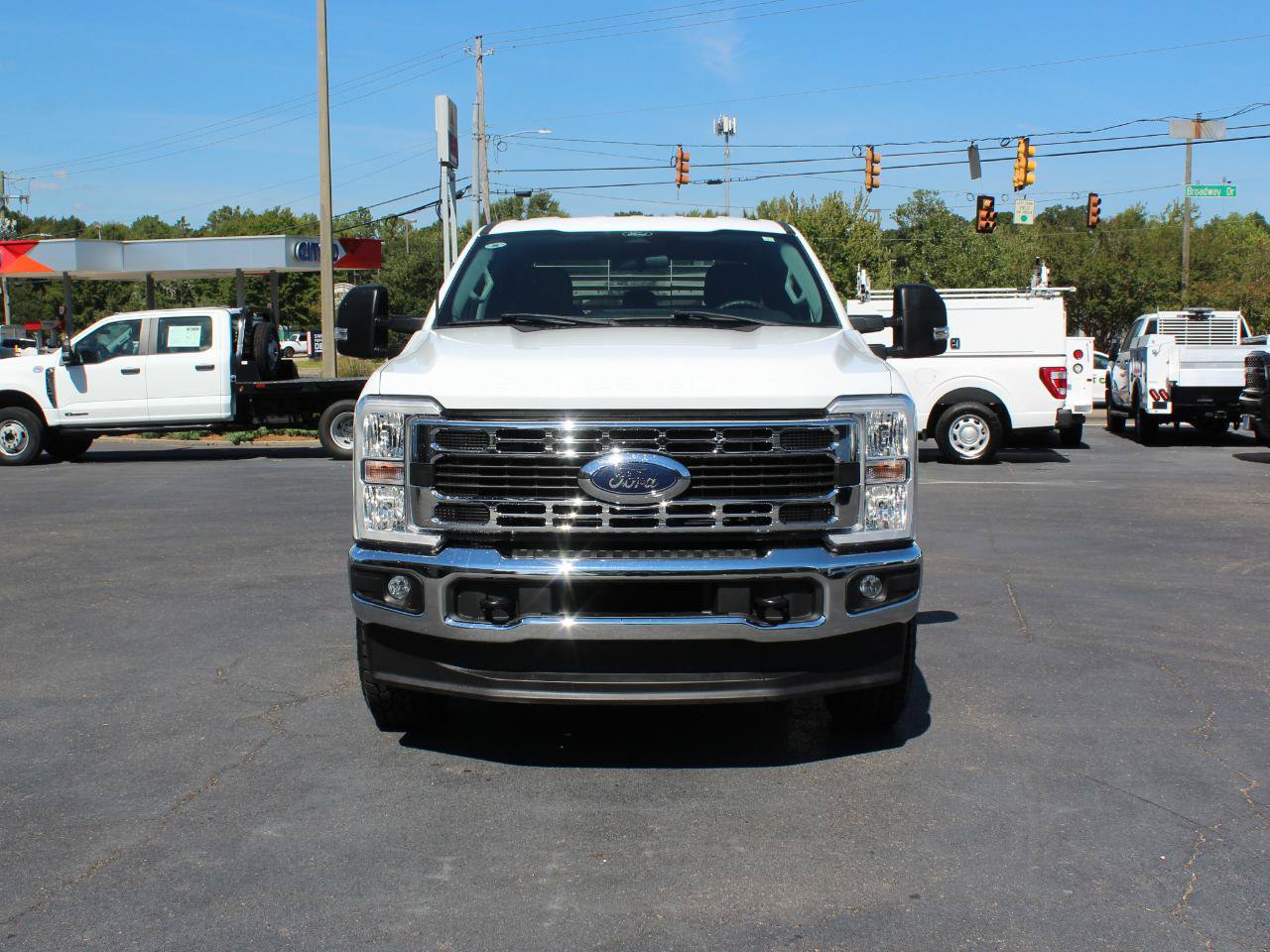 Used 2024 Ford F350 XLT w/ FX4 Off-Road Package AWD/4WD image 8