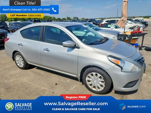 Used 2016 Nissan Versa SV FWD image 5