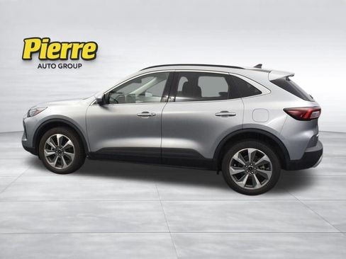 Used 2024 Ford Escape Platinum image 5