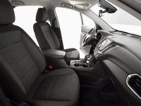 Used 2023 Chevrolet Equinox LT w/ Driver Convenience Package image 12