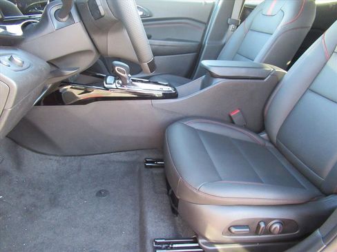 New 2026 Chevrolet Trax RS w/ Sunroof Package image 16