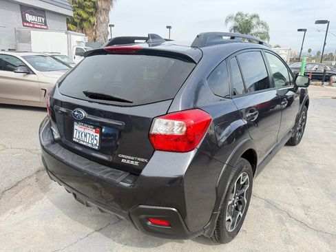 Used 2017 Subaru Crosstrek 2.0i Limited image 7