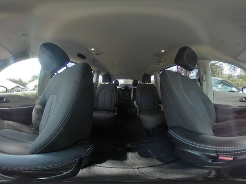 Used 2023 Chrysler Voyager LX FWD image 42