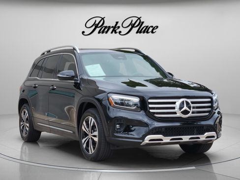 Used 2025 Mercedes-Benz GLB 250 image 4