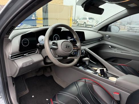 Certified 2023 Hyundai Elantra SEL w/ Convenience Package image 7