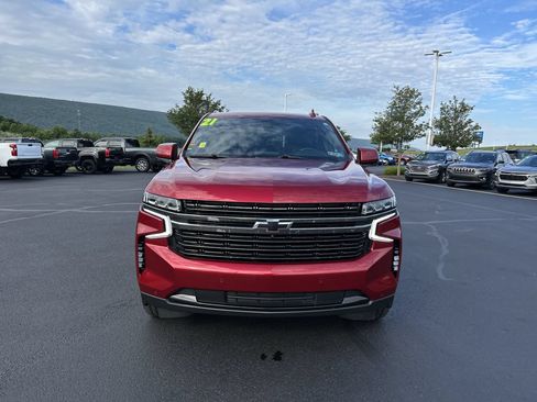 Used 2021 Chevrolet Suburban RST w/ Luxury Package AWD/4WD image 2