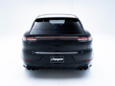 Used 2023 Porsche Cayenne GTS image 10