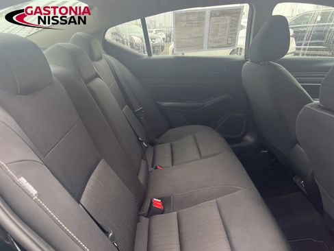 Used 2024 Nissan Altima 2.5 SV image 30