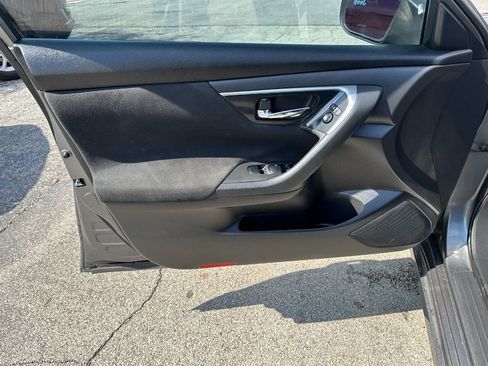 Used 2014 Nissan Altima 2.5 SV image 9