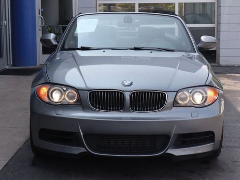 Used 2010 BMW 135i Convertible image 29