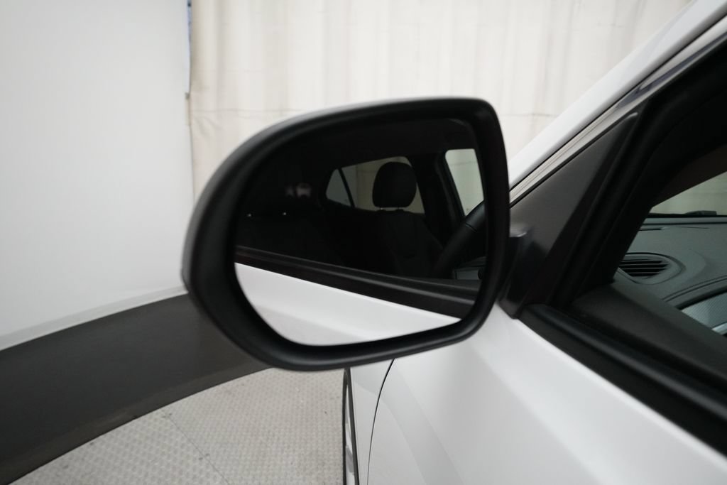 Used 2024 Buick Encore GX Preferred AWD/4WD image 25