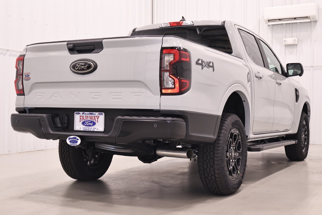 New 2026 Ford Ranger Lariat w/ Black Appearance Package AWD/4WD image 9