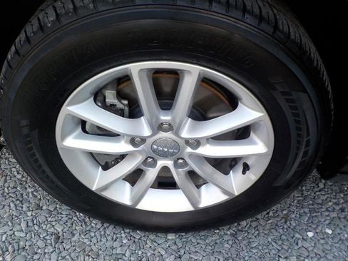 Used 2016 Dodge Grand Caravan SXT image 28