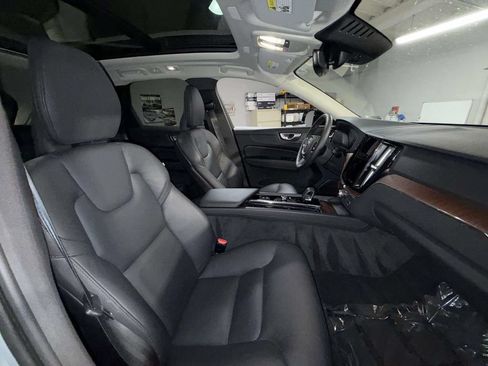 Used 2024 Volvo XC60 B5 Plus w/ Climate Package AWD/4WD image 14