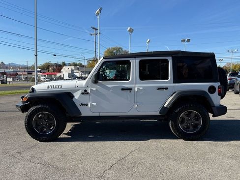 Used 2022 Jeep Wrangler Unlimited Sport image 7