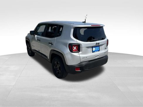 Used 2021 Jeep Renegade Sport AWD/4WD image 4
