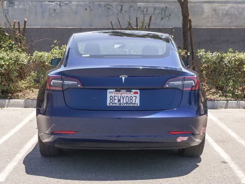 Used 2018 Tesla Model 3 Long Range RWD image 8