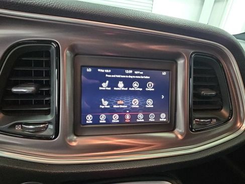 Used 2019 Dodge Challenger R/T w/ Driver Convenience Group RWD image 16