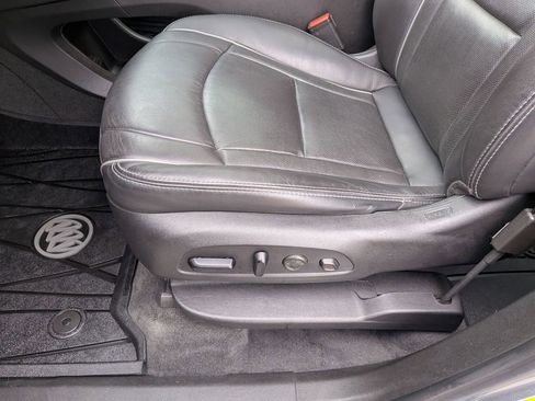 Used 2020 Buick Enclave Avenir w/ Avenir Technology Package image 14